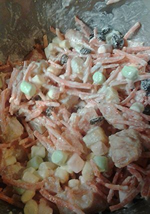 A picture of Carrot and fruit salad.