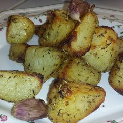 A picture of Crispy Lemon Herb Roasted Potatoes.