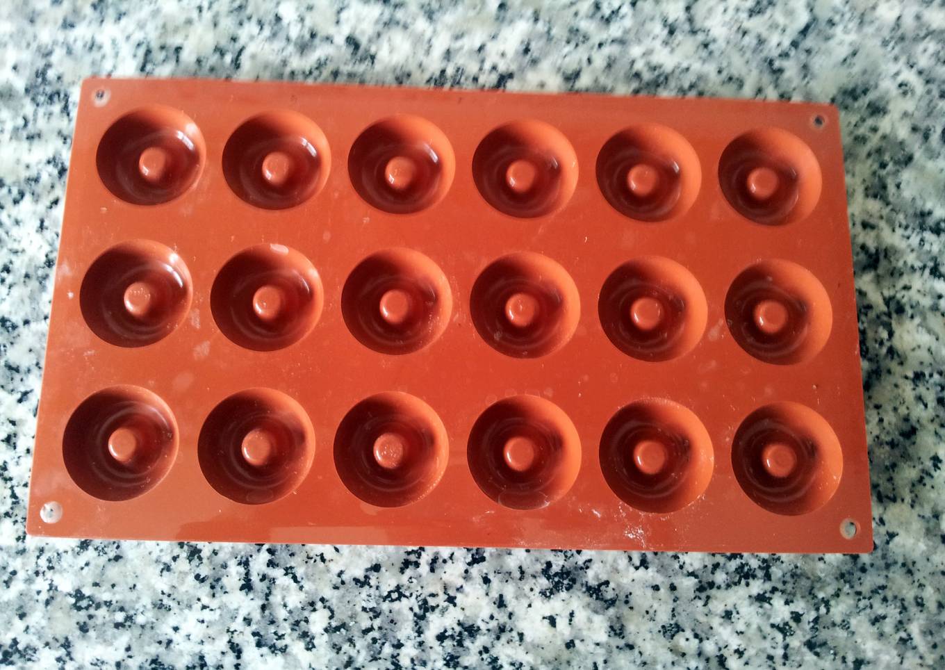 vanilla and chocolate financiers