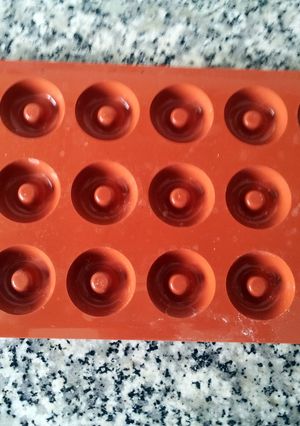 A picture of vanilla and chocolate financiers.