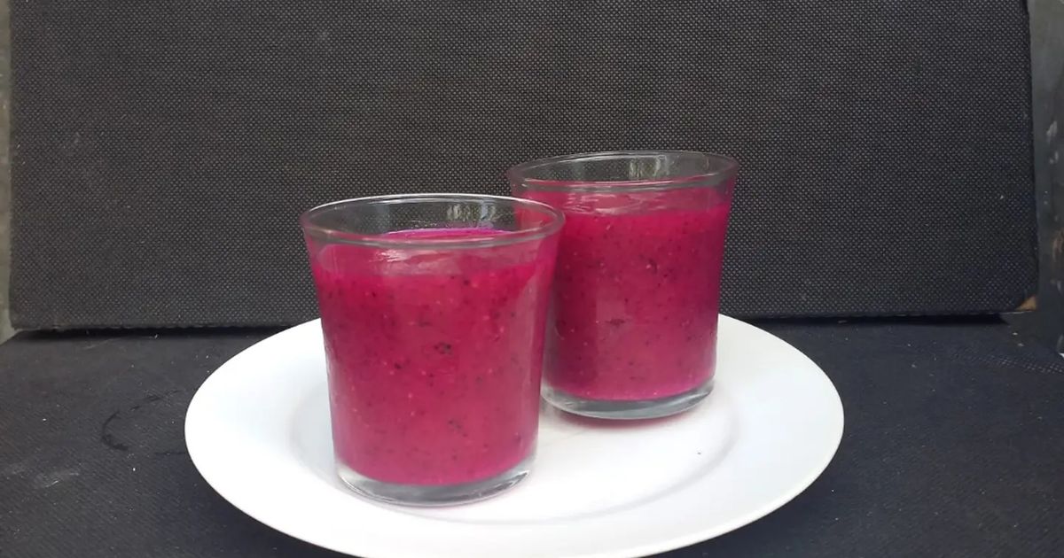 Jus Stroberi Buah Naga