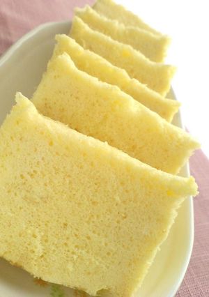 A picture of Milky Castella-Style Sponge Cake in the Microwave.