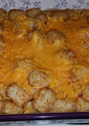A picture of Sausage Gravy Tot Casserole.