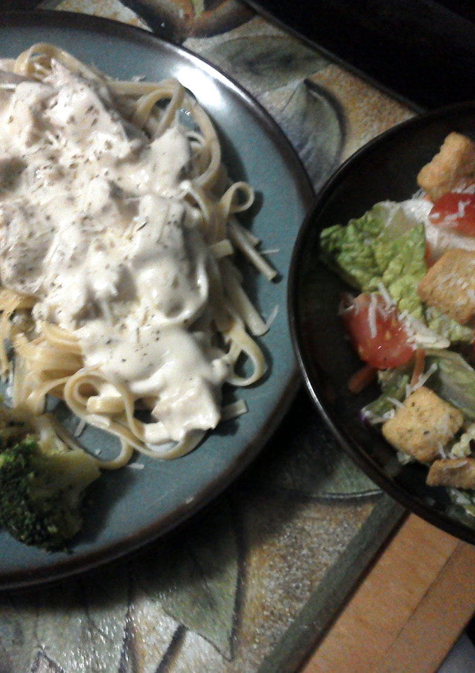 A picture of quick Alfredo sauce.