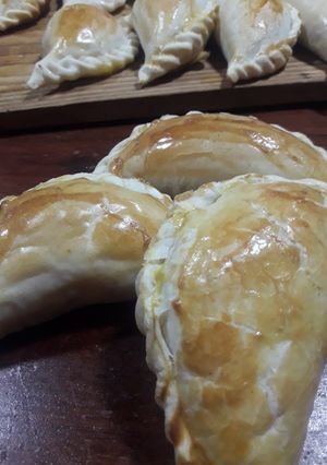 Una foto de Relleno de pollo cremoso para empanadas ✔