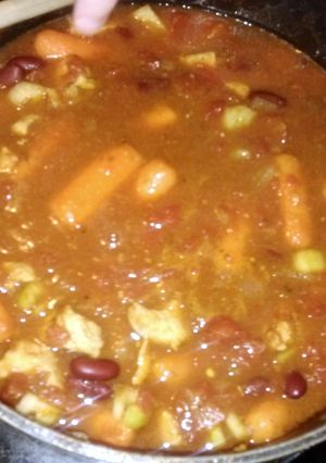 A picture of chicken and noodle chili.