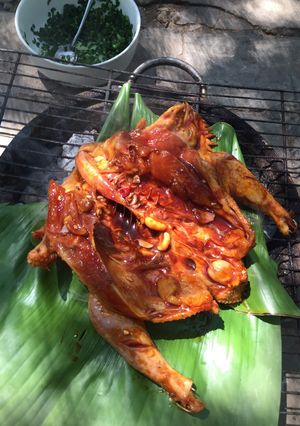 Hình của món Gà tre nướng lá chuối.