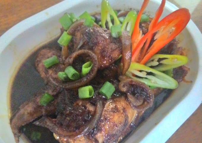 Honey chicken cooked in soy sauce