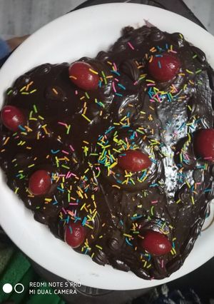 A picture of Chocolate truffle cake.