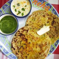 A picture of Aloo Paratha (evergreen 😋all time favourite).