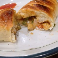 A picture of Chicken cheese bread.