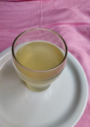 A picture of Lemon-Honey Drink.
