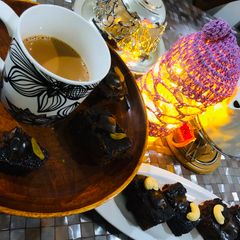 A picture of Dates cashew nuts brownies.