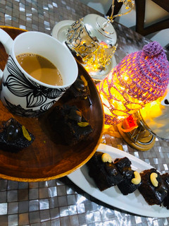 A picture of Dates cashew nuts brownies.