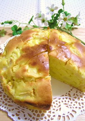 A picture of Pancake Mix Cream Cheese Apple Cake.