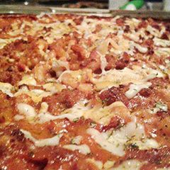 A picture of Cheesy Mac Turkey Bake.