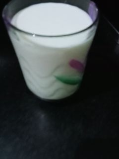 मीठी लस्सी(meethi lassi recipe in hindi) रेसिपी मुख्य फोटो