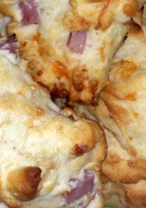A picture of Ham & Cheese Biscuits.