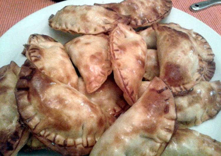 Recipe of Favorite Empanadillas de atún// Tuna patties