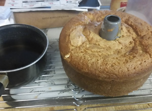 A picture of 7 Flavor Pound Cake.