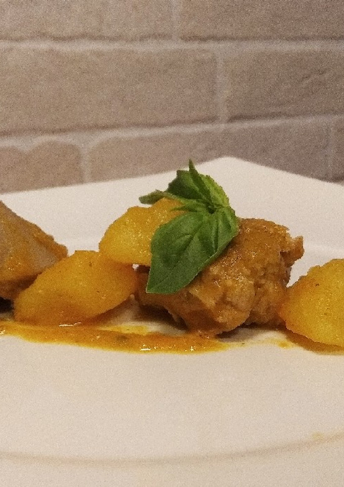Una foto de Pavo estofado con patatas