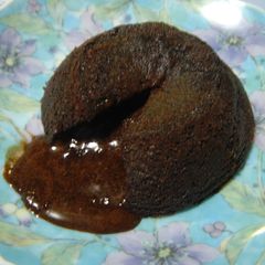 A picture of Easy Melty Molten Chocolate Cake.