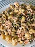 Pâtes Pipe Rigate au saumon et champignons