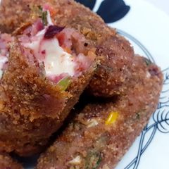 A picture of Vegetables cheese rolls.