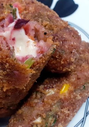 A picture of Vegetables cheese rolls.