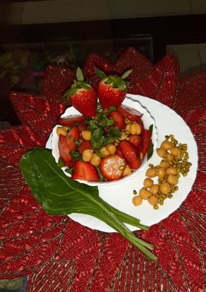 A picture of Strawberry Chaat.