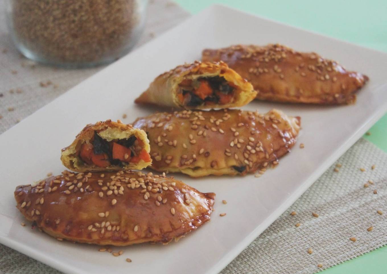Empanadillas rellenas de verduras, sésamo y algas