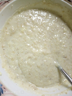 A picture of Quaker oats.
