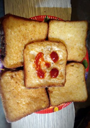 A picture of French toast.