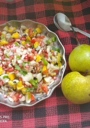 A picture of Indian pear salad.