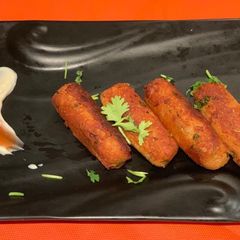 A picture of Rajma Rolls.