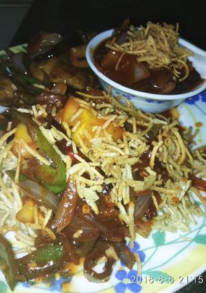 A picture of Veg chopsuey with chilli soya chaap.