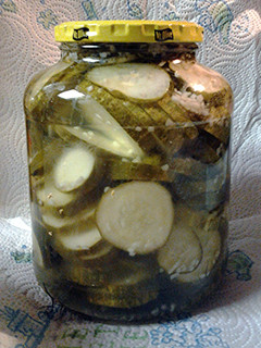 A picture of Quickles, quick pickles.