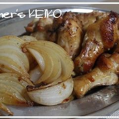 A picture of Oven Baked Drumettes and Onions.