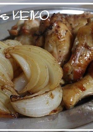 A picture of Oven Baked Drumettes and Onions.