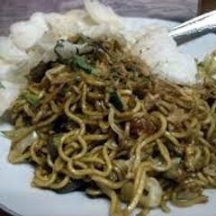 A picture of Javanese fried noodles.