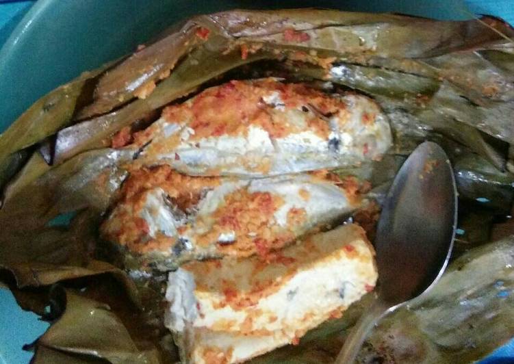 Langkah meracik Pepes Ikan Petak Tahu Putih by Mama Rulin yang nikmat