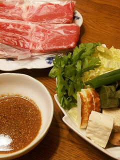 A picture of Shabu-Shabu with Sesame Dipping Sauce.