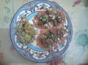 Una foto de Huaraches de Carne Asada (Leyenda Sobre Jorge Negrete)