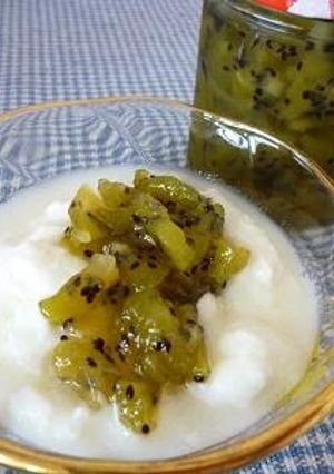 A picture of Easy in the Microwave! Kiwi Jam ♪.