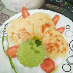 A picture of Carrot idli.
