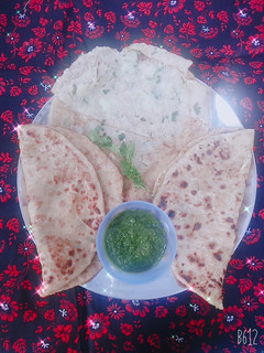 आलू पराठा (aloo paratha recipe in hindi) रेसिपी मुख्य फोटो