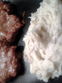A picture of Salisbury steaks.