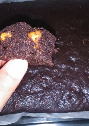 A picture of Orange-Nut Chocolate Brownies.