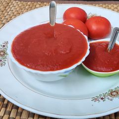 A picture of Homemade Tomato sauce.