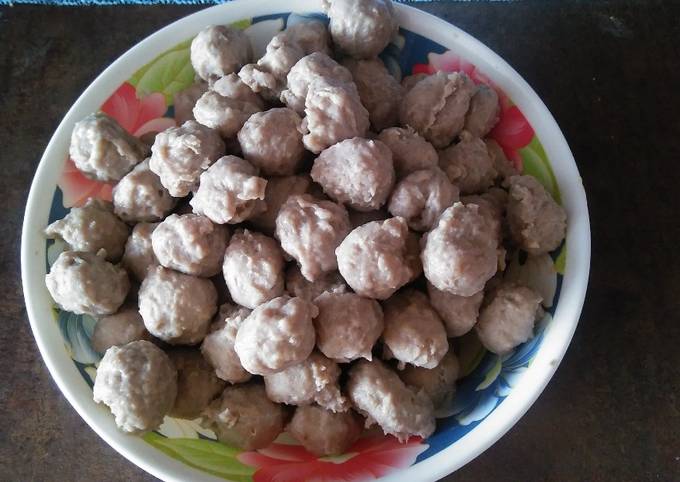 Panduan Memasak Resep Bakso Daging Sapi Kenyal dan  Enak (Handmade)